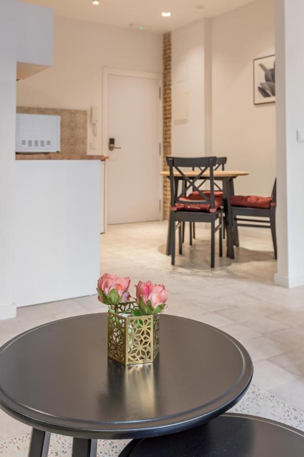 Modern Apartment Close To City Centre Valencia Bagian luar foto
