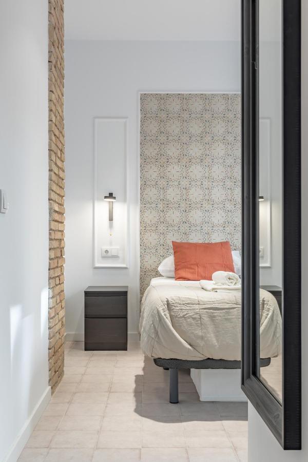 Modern Apartment Close To City Centre Valencia Bagian luar foto